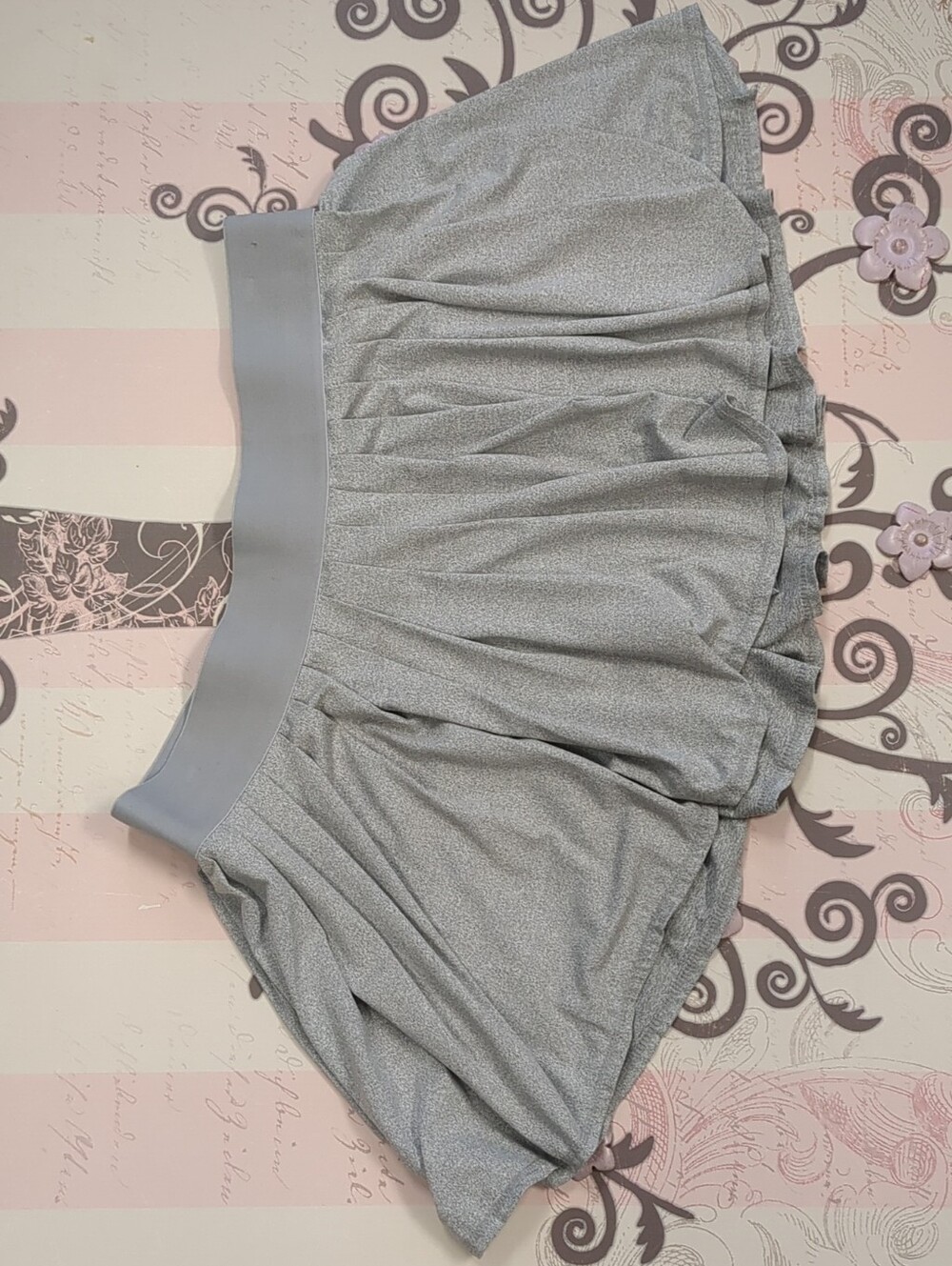 Women’s Light Gray Athletic Skort with Elastic Waistband